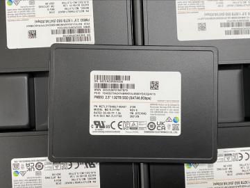 Ổ cứng SSD 1.92TB Samsung PM893 SATA 2.5 enterprise - MZ7L31T9HBLT