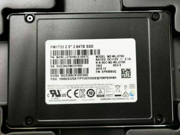 MZWLJ3T8HBLS-00007 Ổ cứng SSD 3.84TB Samsung PM1733 2.5 NVMe PCIe4 x4