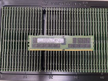 M393A4K40EB3-CWE Samsung 32GB DDR4 3200 ECC RDIMM Module