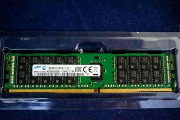 M393A2G40EB1-CPB Samsung 16GB DDR4 2133 ECC RDIMM Module
