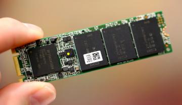 Ổ cứng SSD 150GB Intel DC S3520 Series M.2 80mm SATA 6Gb/s, 3D1, MLC