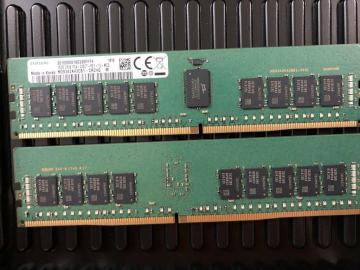 M393A2K43CB1-CRC Samsung 16GB DDR4 2400 ECC RDIMM Module