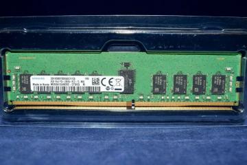 M393A1G40EB2-CTD Samsung 8GB DDR4 2666 ECC RDIMM Module