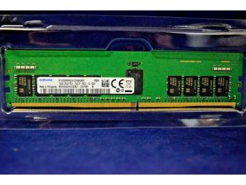 M393A2K43CB2-CVF Samsung 16GB DDR4 2933 ECC RDIMM Module