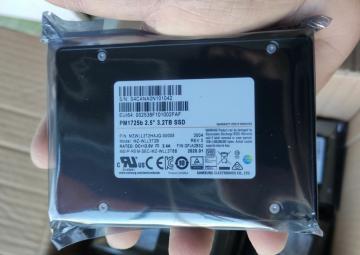MZWLL3T2HAJQ-00005 Ổ cứng SSD 3.2TB Samsung PM1725b 2.5 NVMe PCIe3 x4